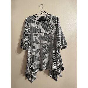 IC by Connie K Large Tunic Pullover Knit Top Artsy Lagenlook Black White